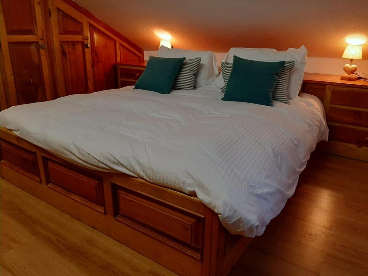 Apartament Mansarda Roulette Saint-Vincent Zewnętrze zdjęcie